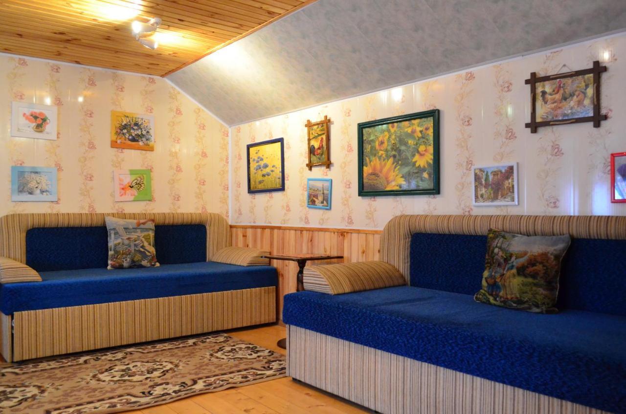 Cottages On Gdantsevskaya Street Kryvyi Rih Exterior photo