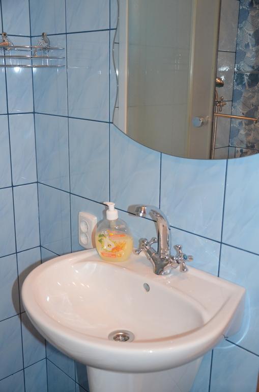 Cottages On Gdantsevskaya Street Kryvyi Rih Room photo