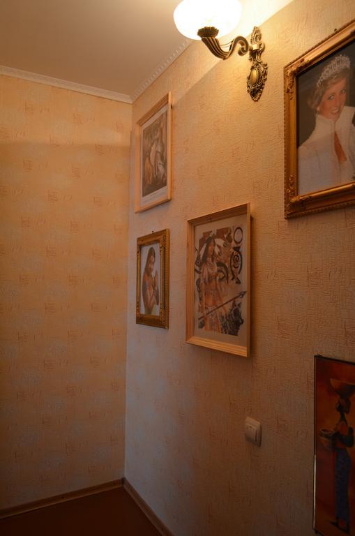 Cottages On Gdantsevskaya Street Kryvyi Rih Room photo