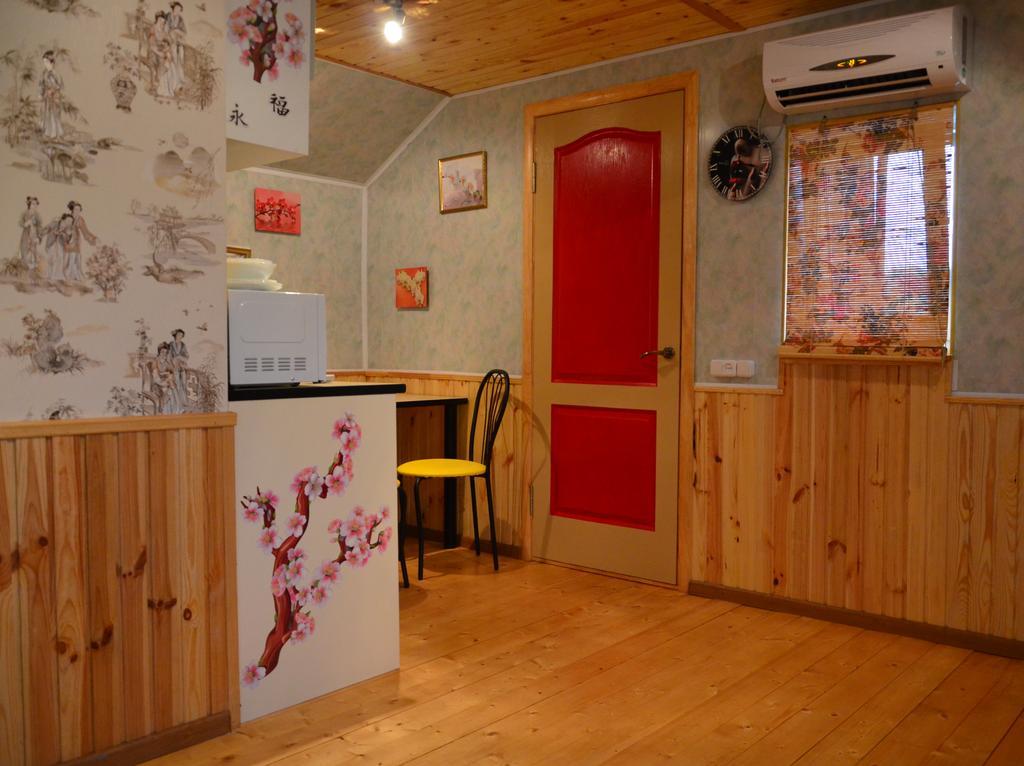 Cottages On Gdantsevskaya Street Kryvyi Rih Exterior photo